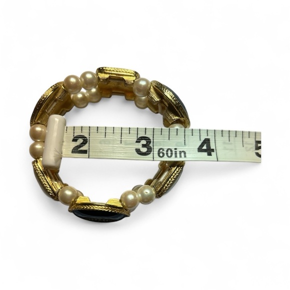 Vintage Liz Claiborne Gold Stretch Bracelet with Pearl Accents - Picture 4 of 5